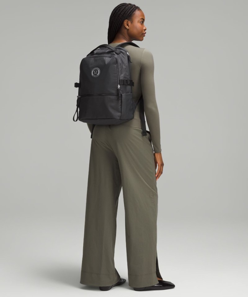 Lululemon New Crew Backpack 22L *Logo Traverse Grey / Black Online Outlet Sale