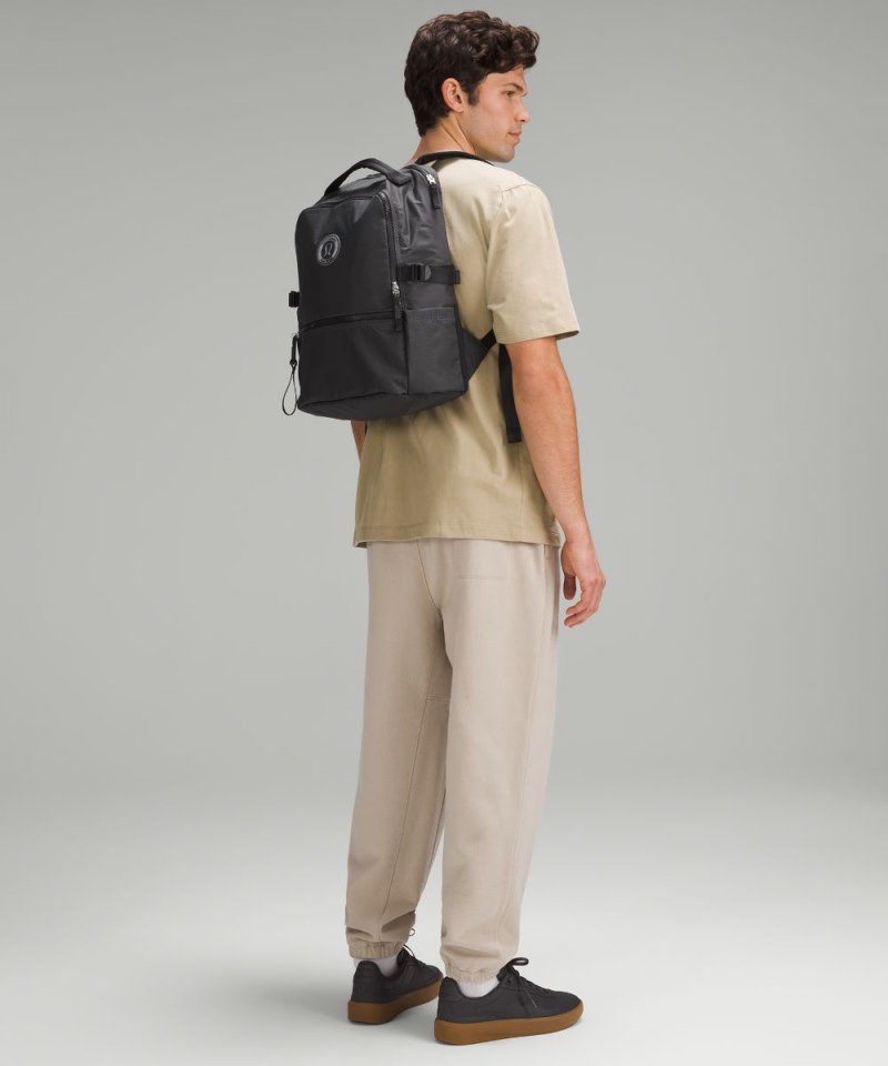 Lululemon New Crew Backpack 22L *Logo Traverse Grey / Black Online Outlet Sale