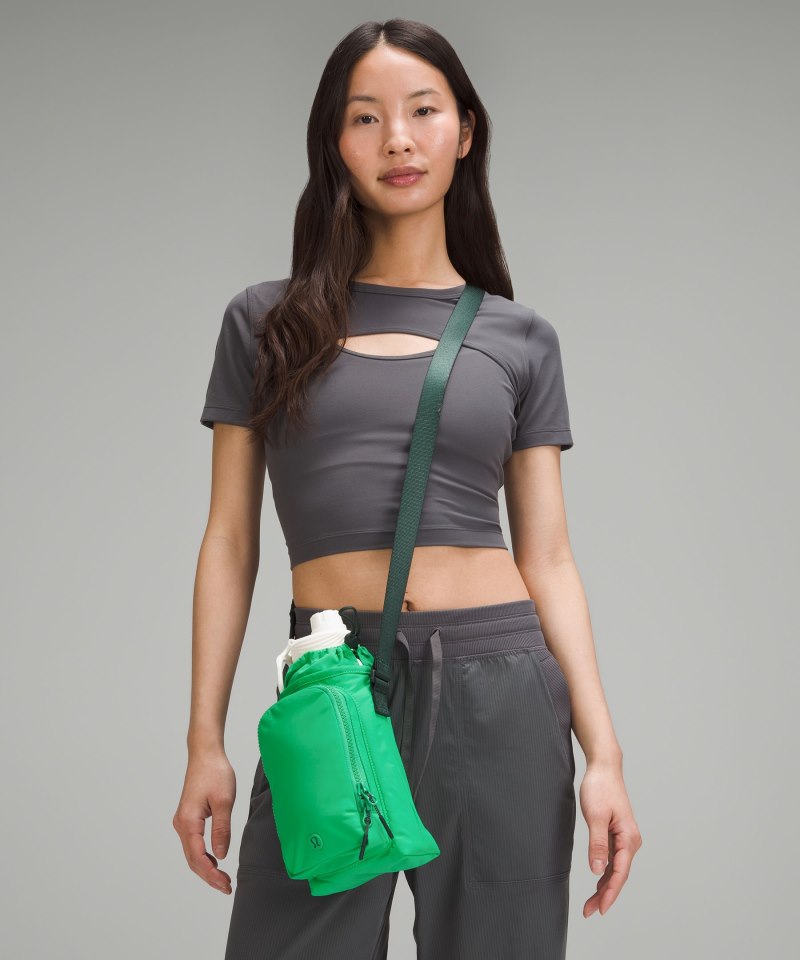 Lululemon Water Bottle Crossbody with Front Pocket 2L Green Punch / Legacy Green Online Outlet Sale