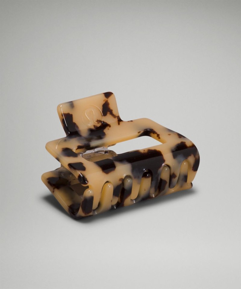 Lululemon Medium Claw Hair Clip Golden Sand / Black Online Outlet Sale