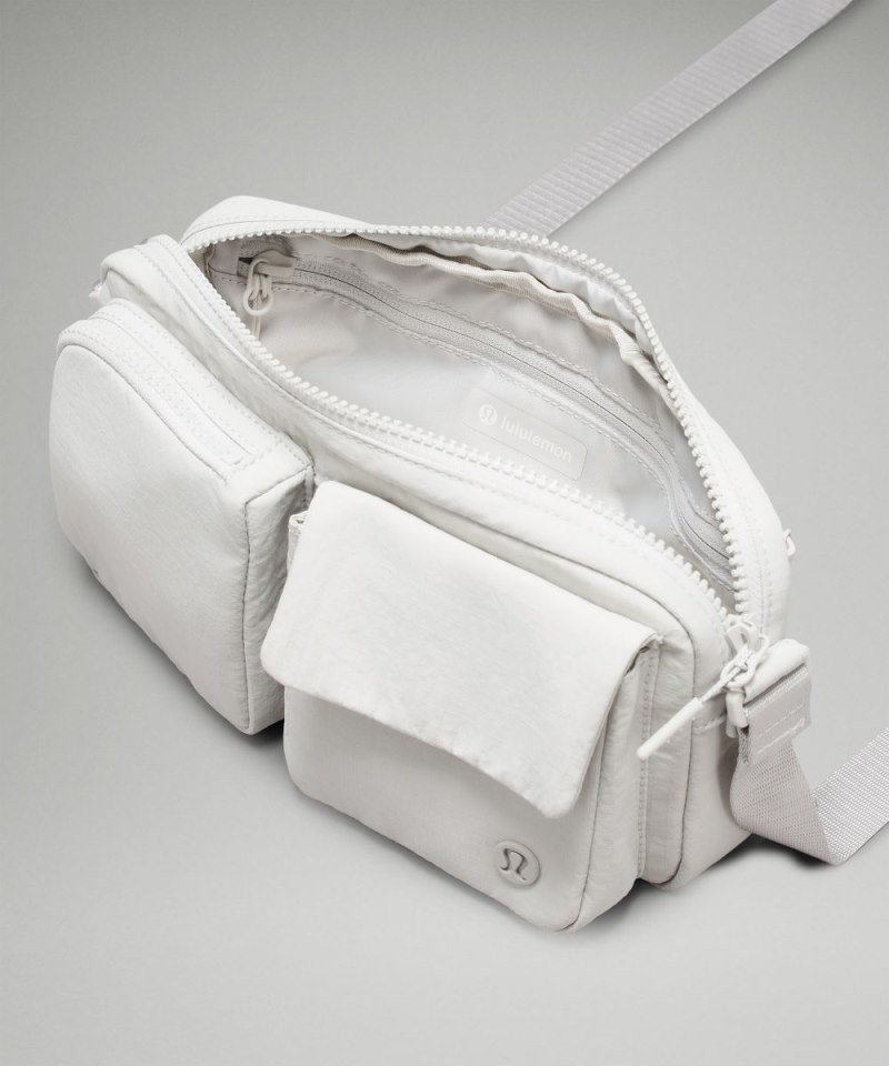 Lululemon Multi-Pocket Crossbody Bag 2.5L Vapor Online Outlet Sale