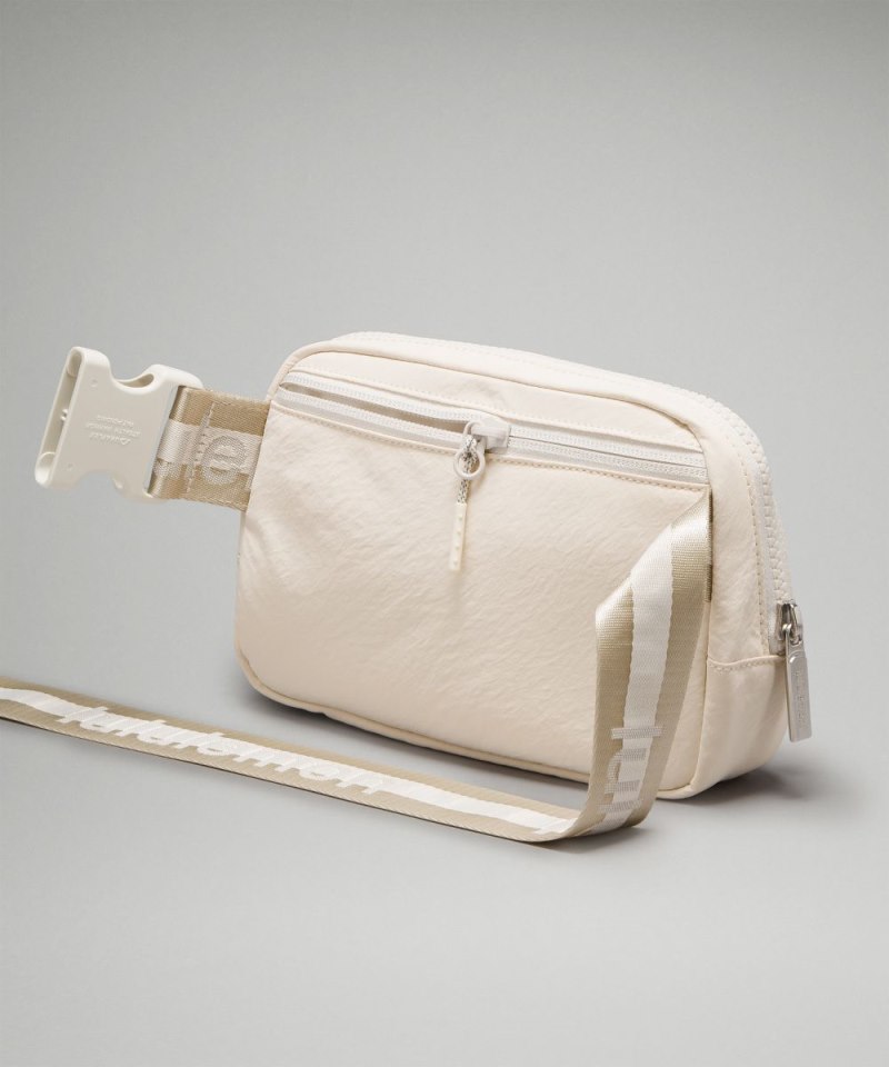 Lululemon Everywhere Belt Bag 1L *Wordmark White Opal / Raw Linen / White Online Outlet Sale