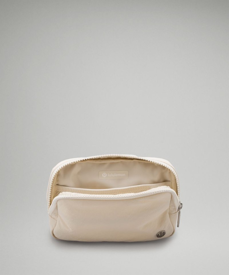 Lululemon Everywhere Belt Bag 1L *Wordmark White Opal / Raw Linen / White Online Outlet Sale