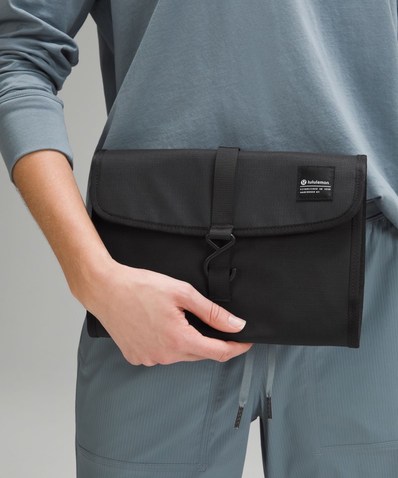 Lululemon Roll-Up Travel Toiletries Kit Black / Detours Welcome Emboss Black Online Outlet Sale