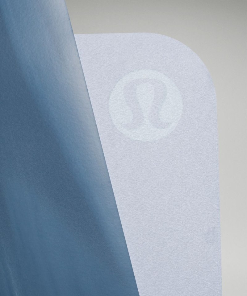 Lululemon The Mat 3mm *Made With FSC™ Certified Rubber Soft Denim / Pastel Blue / White / Pastel Blue Online Outlet Sale