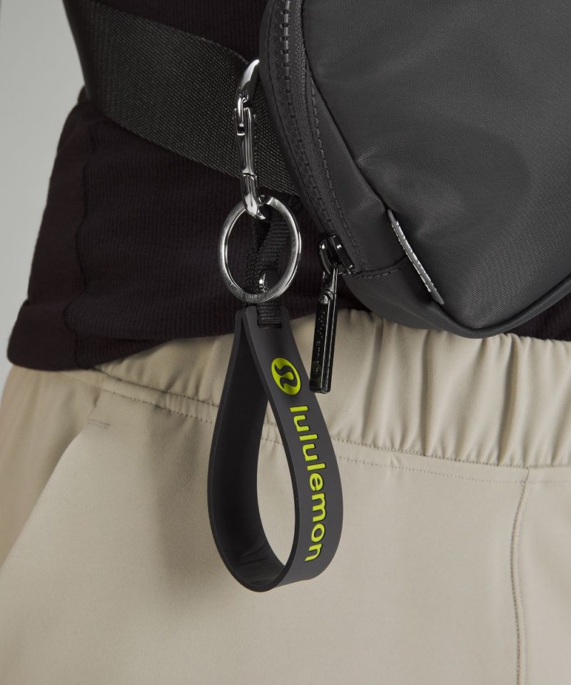 Lululemon Silicone Keychain Traverse Grey / Lichen Lime Online Outlet Sale