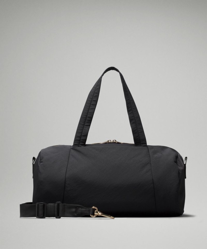 Lululemon On My Level Barrel Duffle Bag 16L Black / Gold Online Outlet Sale