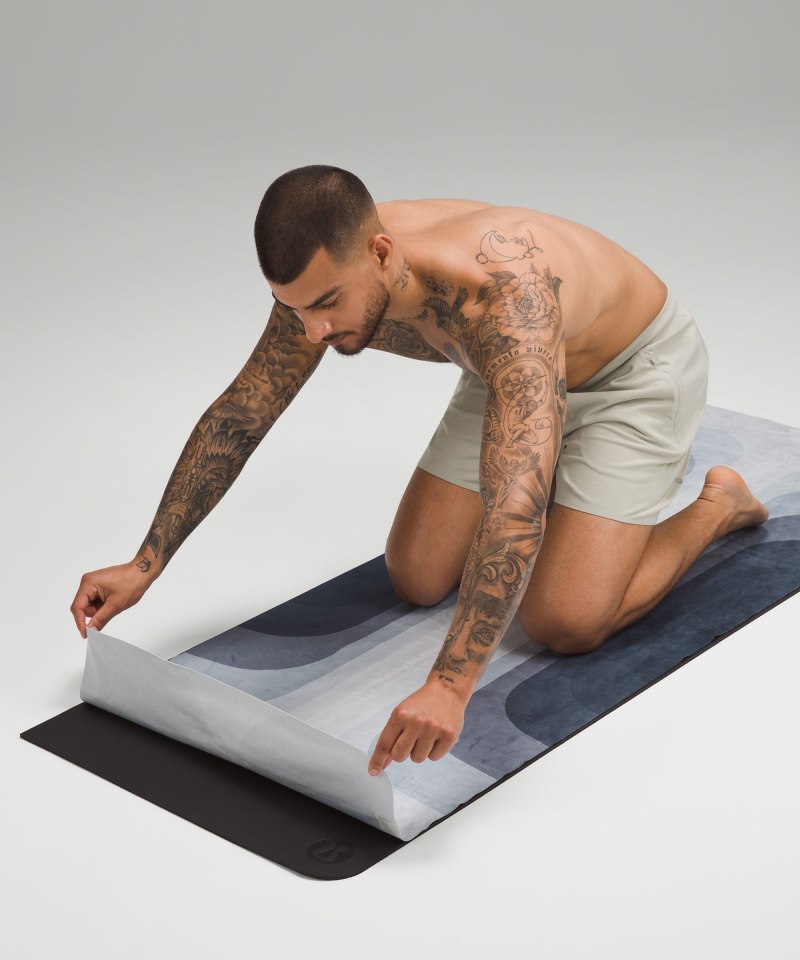 Lululemon The Towel *Alignment Align Gradient Towel True Navy Starlight Online Outlet Sale