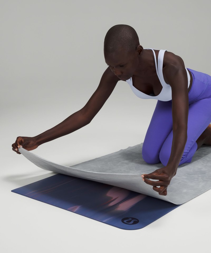 Lululemon The (Big) Towel Hail Online Outlet Sale