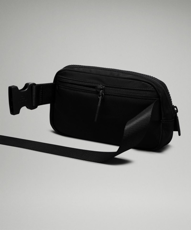 Lululemon Everywhere Belt Bag Mini Black / Black (not available) Online Outlet Sale