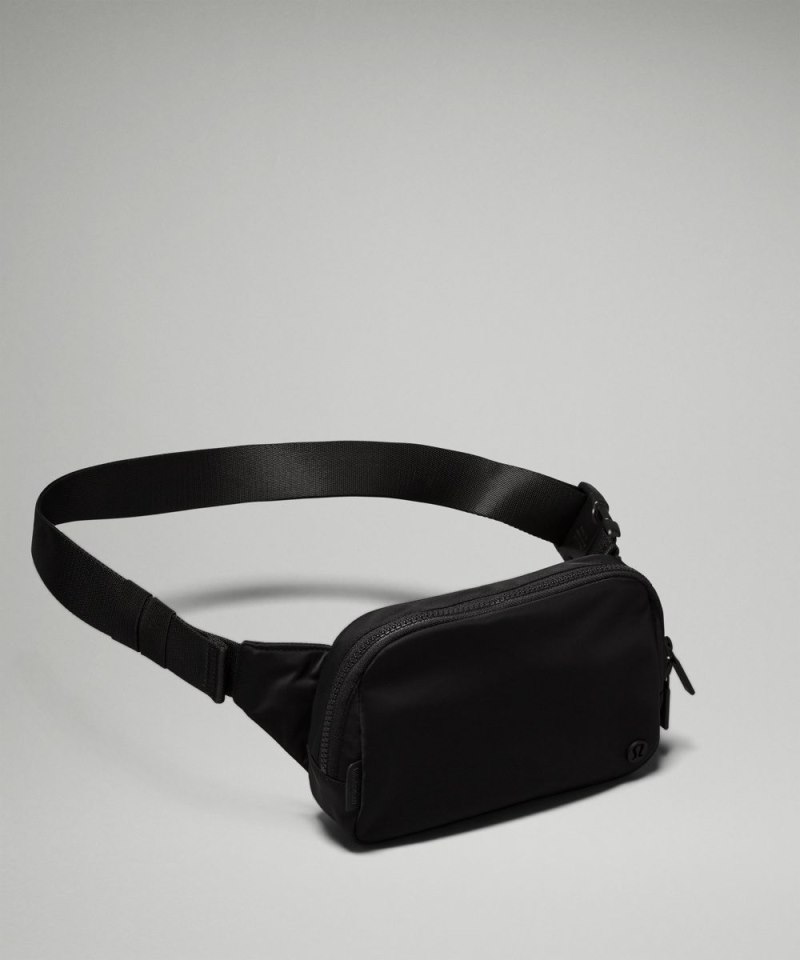 Lululemon Everywhere Belt Bag Large with Long Strap 2L Black / Black (not available) Online Outlet Sale